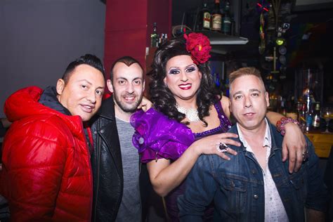 chaperos bcn|Una noche en el gayxample de Barcelona